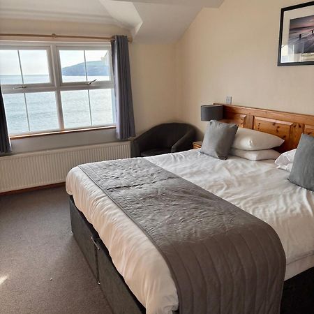 Gwesty Ty Newydd Hotel อาเบอร์ดารอน ภายนอก รูปภาพ