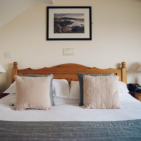 Gwesty Ty Newydd Hotel อาเบอร์ดารอน ภายนอก รูปภาพ