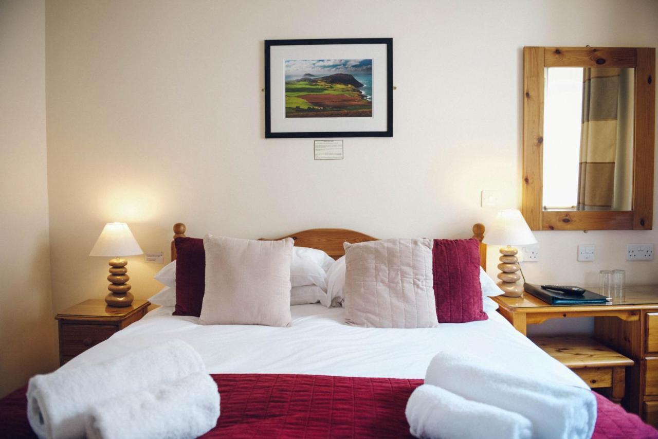 Gwesty Ty Newydd Hotel อาเบอร์ดารอน ภายนอก รูปภาพ