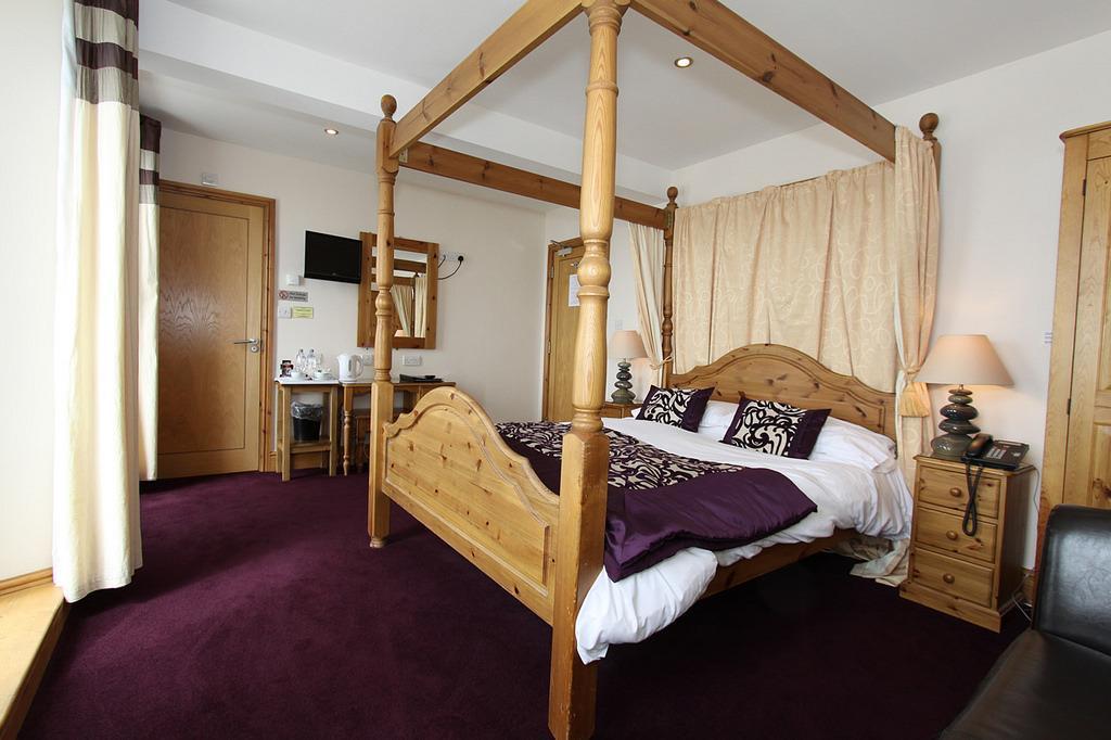 Gwesty Ty Newydd Hotel อาเบอร์ดารอน ห้อง รูปภาพ